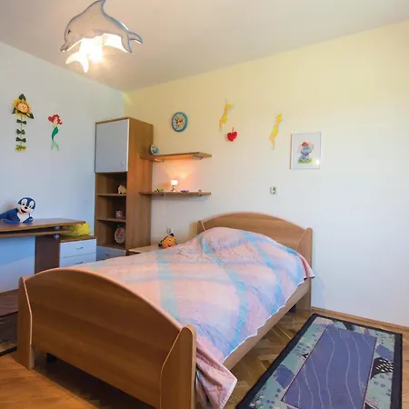 3 Bedroom Lovely In Barban Prnjani